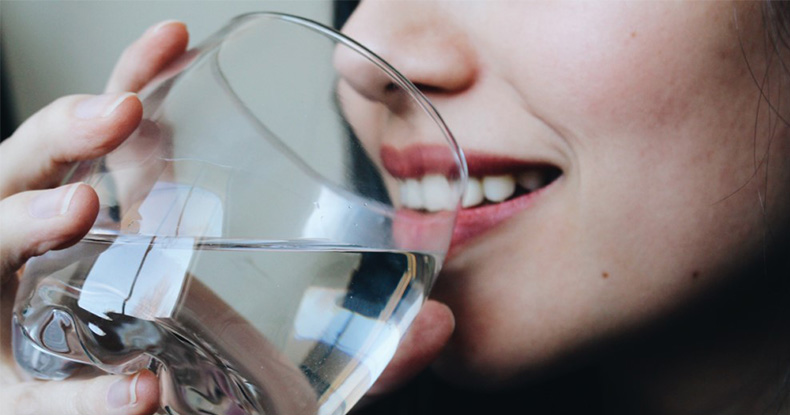 femme-verre
