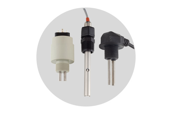 •	C100-300 - Capteurs de conductivité en PVC-C et acier inoxydable 