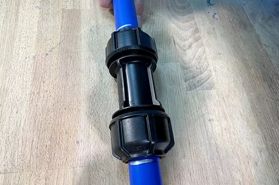 Magnum 3G https://www.aliaxis.fr/solutions/solutions-pour-les-infrastructures/raccords-compression-magnum-3g Magnum 3G